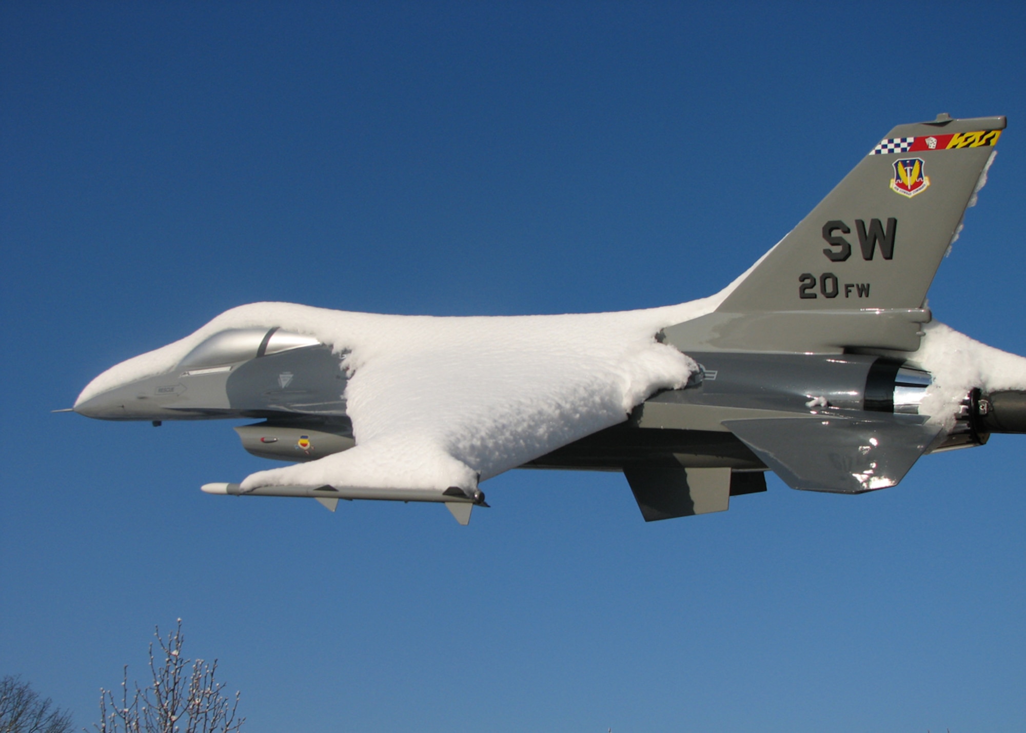 SHAW AIR FORCE BASE, S.C. -- Approximately four inches of snow fell on Shaw Air Force Base Feb. 12.  According to Fred Harmon, 20th Operations Support Squadron meteorological technician, 17 inches of snow fell on Shaw in 1973. Shaw averages about one inch of snow per year. (U.S. Air Force photo/Tech. Sgt. Jason Bushnell)