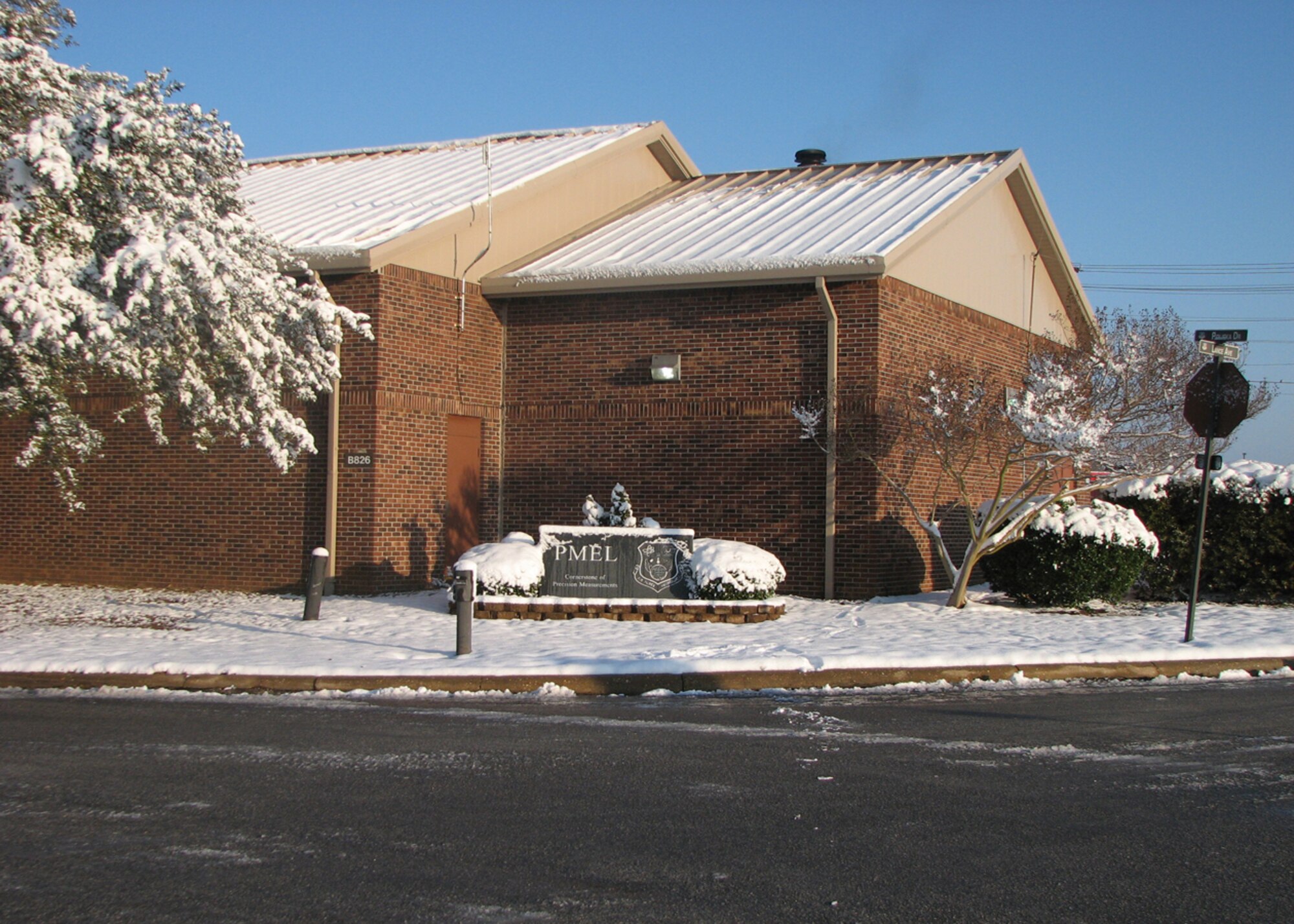 SHAW AIR FORCE BASE, S.C. -- Approximately four inches of snow hit Shaw Air Force Base Feb. 12.  According to Fred Harmon, 20th Operations Support Squadron meteorological technician, 17 inches of snow fell from Feb. 9 to 11, 1973. Shaw averages about one inch of snow per year. (U.S. Air Force photo/Tech. Sgt. Jason Bushnell)