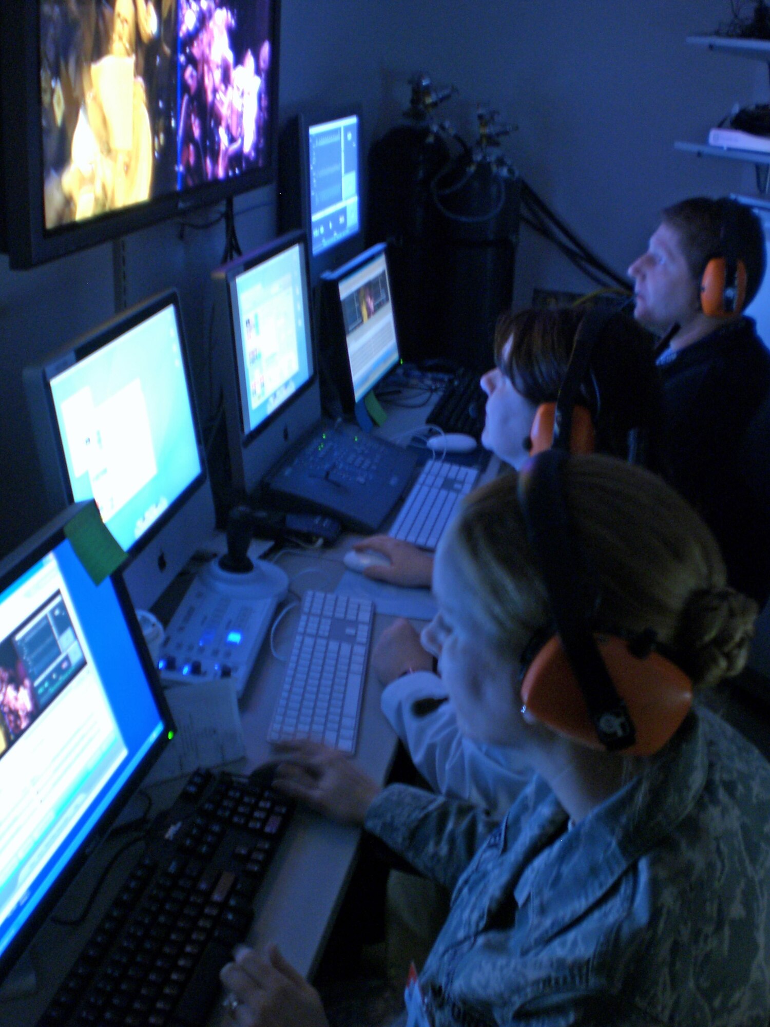 Master Sgt. Angelique Boshonek, Sharon Walsh-Hart and Dan Donegan operate the human patient simulator from a control room Feb. 12, 2010, at University Hospital Cincinnati in Cincinnati, Ohio. The facility provides highly realistic training for critical care air transport teams and simulates an Air Force airlifter in flight. Sergeant Boshonek is a cardiopulmonary technician, Ms. Hart is a emergency room nurse and contract CSTARS simulation coordinator, and Mr. Donegan, director of simulation education. All are part of the Air Force's CSTARS training cadre at University Hospital. (U.S. Air Force photo/Derek Kaufman)