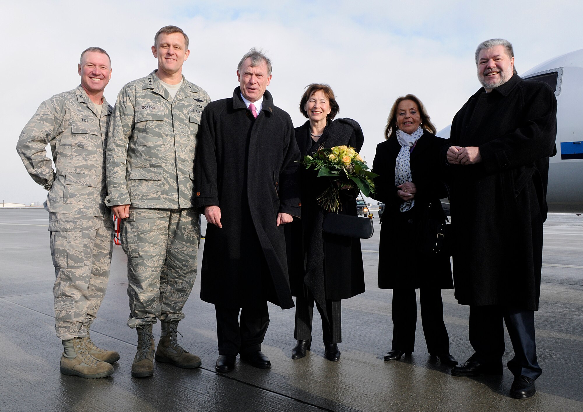 SPANGDAHLEM AIR BASE, Germany –  (left to right) Col. Tip Wight, 52nd Fighter Wing commander; Lt. Gen. Frank Gorenc, 3rd Air Force commander; Horst Koehler, federal president of Germany, and his wife, Eva Luise; Kurt Beck, Rheinland-Pflaz minister president, and his wife, Roswitha. (U.S. Air Force photo/Airman 1st Class Staci Miller)