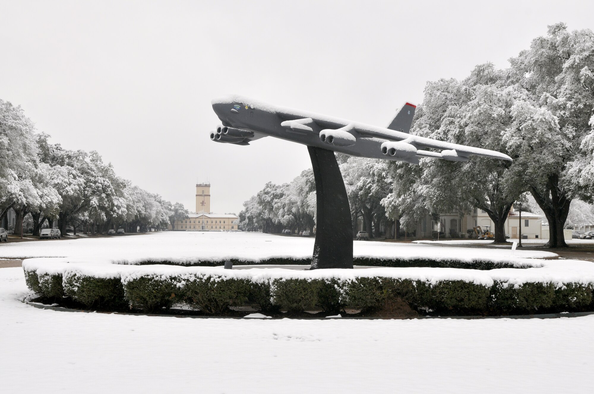 Barksdale Air Force Base, La., home to the 917th Wing, woke up to a two-and-a-half inch layer of snow on the ground Feb. 12, 2010 after experiencing snow flurries on Feb. 11, 2010. This coating is the first in years for Barksdale.   (U.S. Air Force Photo/Tech. Sgt. Jeffrey Walston)