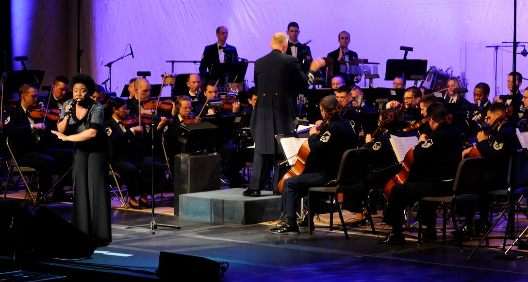 The United States Air Force Band performs with Melinda Doolittle, American Idol finalist, Feb. 21 at the Daughters of the American Revolution Constitution Hall, D.C. The performance was the first of the Band’s 2010 Guest Artist Series. The next performance in the series will be March 7 in DAR Constitution Hall with the Canadian Brass. For more information on the Guest Artist Series and the USAF Band visit www.usafband.af.mil. (U.S. Air Force photo by Staff Sgt. Tim Chacon)