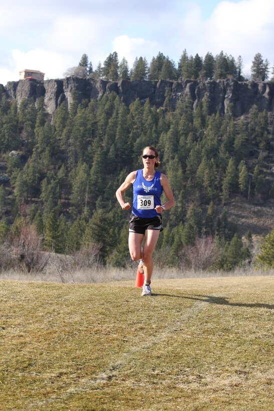 2nd Lt. Caroline White, from the 80th Operations Support Squadron, Sheppard Air Force Base, Texas, won the race with a time of 29:27, a pace of 5:55 minutes per mile. (U.S. Air Force photo by Stephen Brown)