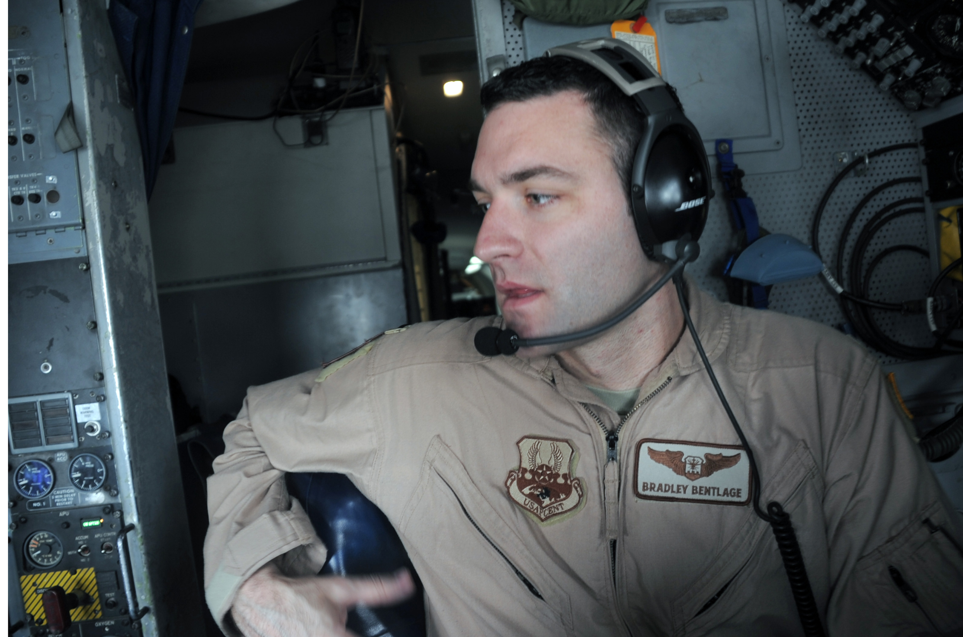 Tinker first lieutenant, E3 navigator, flies combat missions in Southwest Asia