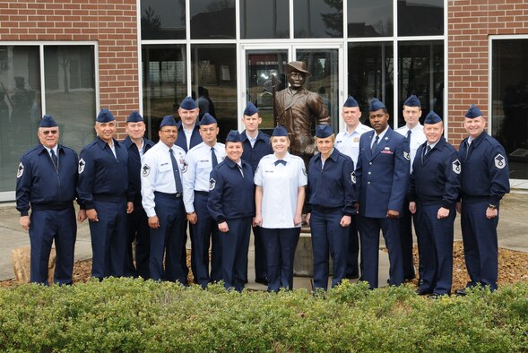 MCGHEE TYSON AIR NATIONAL GUARD BASE, Tenn. -- The students and instructors of the Public Affairs/Visual Information Manager Seminar Class 2010-2  gather at The I.G. Brown Air National Guard Training and Education Center here, Feb. 22, 2010.  From L-R are Senior Master Sgt. Gerald F. Dougherty; Senior Master Sgt. Mike Arellano; Master Sgt. Jun Kim; Master Sgt. Anthony Hall; Senior Master Sgt. Kevin Tucker; Master Sgt. Tomas Ramirez; Master Sgt. Roberta Thompson; Staff Sgt. Benjamin Flint; Tech. Sgt. Jennifer Shirar; Master Sgt. Mavi Smith; Staff Sgt. Andrew Merlock; Staff Sgt. Marcus Calliste; Master Sgt. Allen Pickert; Master Sgt. Bill Conner; and Master Sgt. Paul Mann.  (U.S. Air Force photo by Master Sgt. Kurt Skoglund/Released)