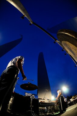 The USAF Concert Band performs at the Air Force Memorial in Arlington, Va. on 12 August, 2009.  (Photo by SrA Alexander Montes)