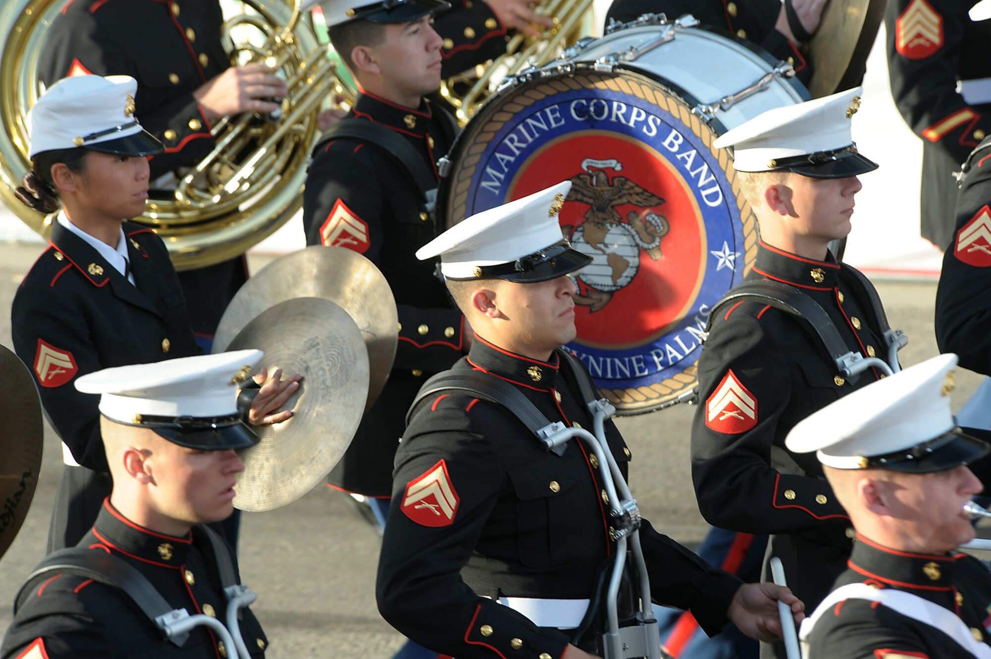 A Marine Corps band from Twenty-nine Palms, Calif., marches in the 2010 Pasadena Rose Parade, Jan 1.  (Photo by Atiba S. Copeland)