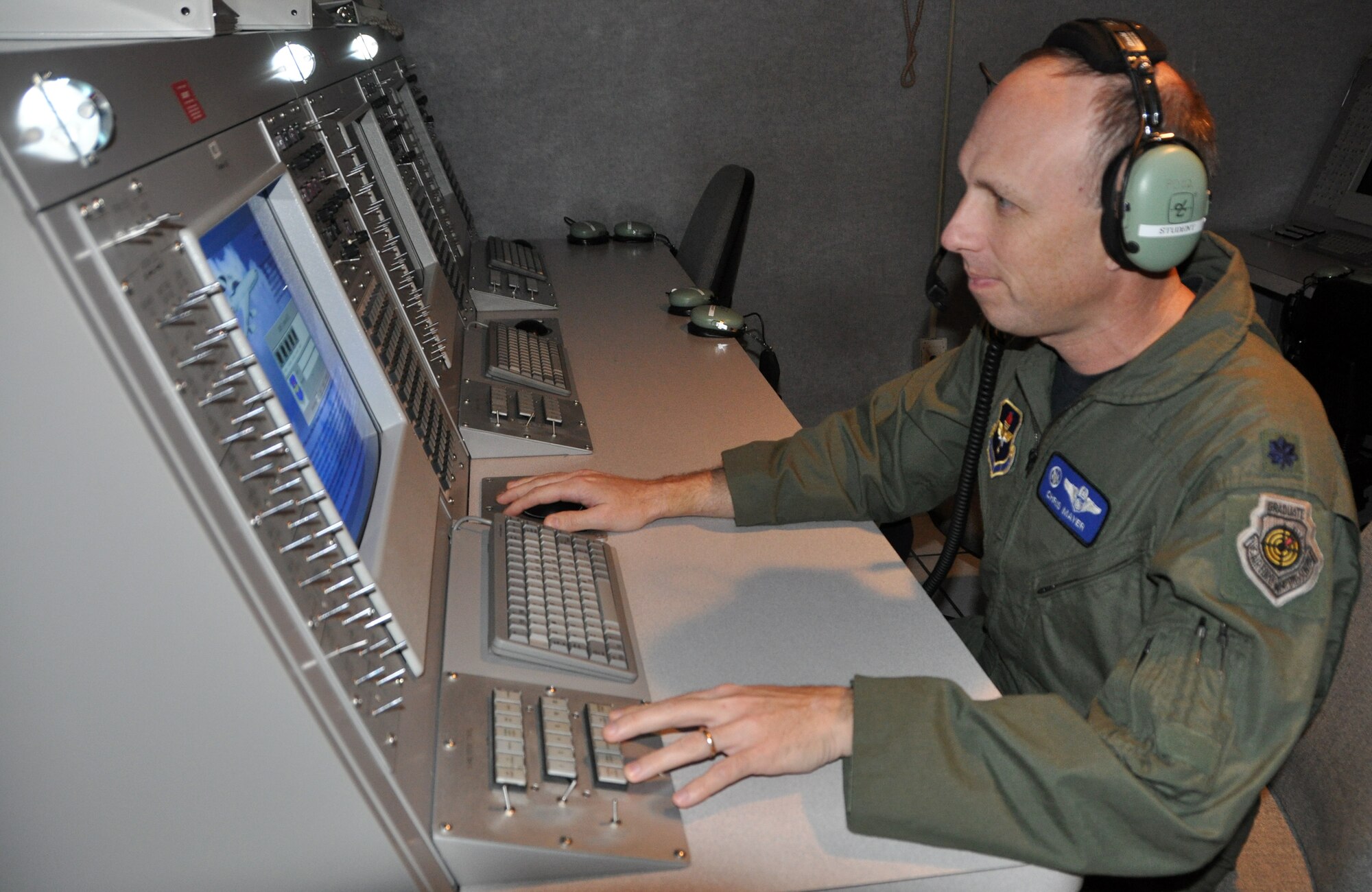 Lt. Col. Charles C. Mayer took control of the 325th Air Control Squadron May 31, 2008. (U.S. Air Force photo by Airman 1st Class Rachelle Elsea)