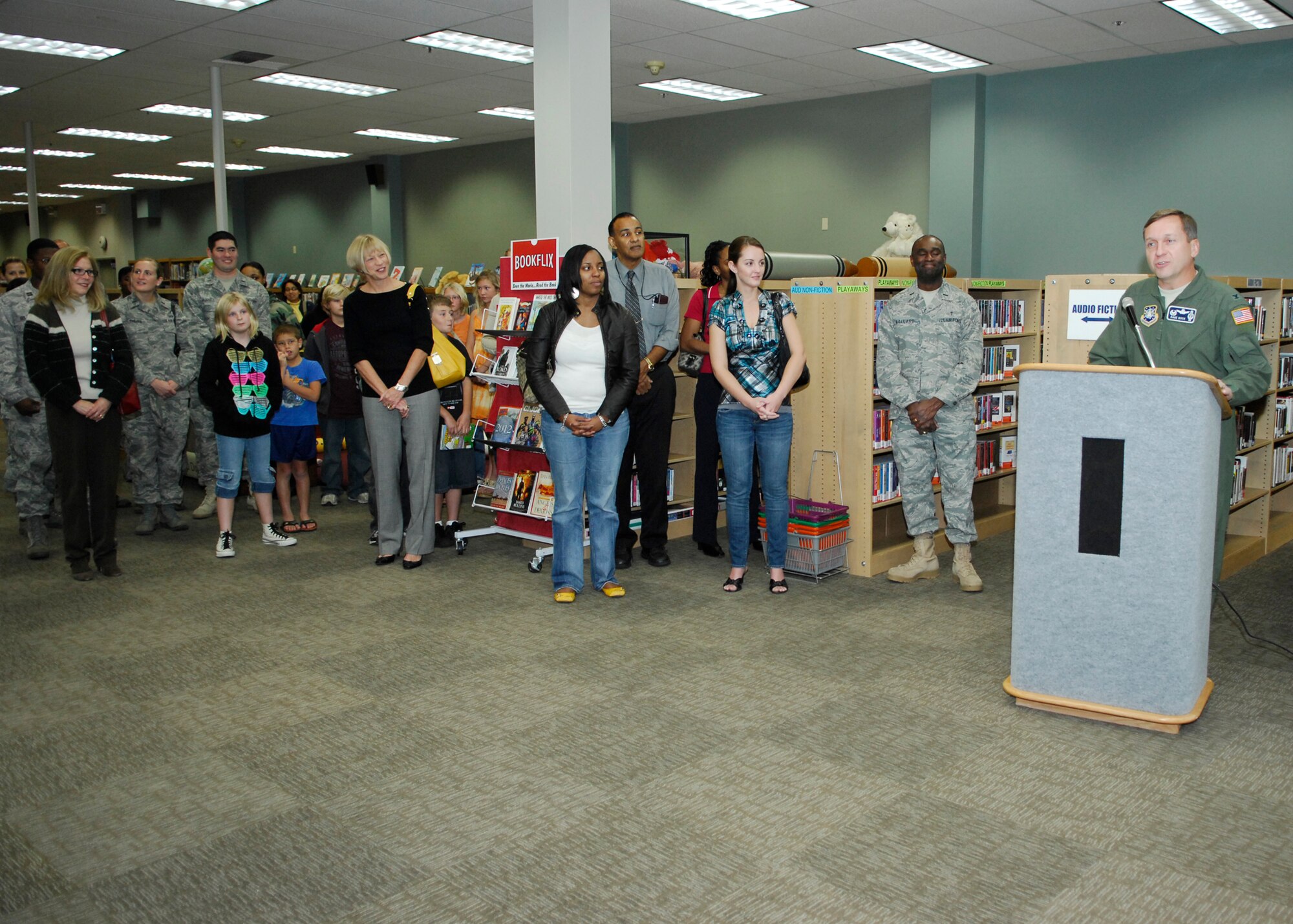 VANDENBERG AIR FORCE BASE, Calif. -- Col. David Buck, the 30th Space Wing commander, recognizes those responsible for the completion of the library renovations during the grand re-opening ceremony here Wednesday, Jan. 6, 2010. The library now has a more efficient layout and received a major cosmetic facelift. (U.S. Air Force photo/Airman 1st Class Heather R. Shaw)





