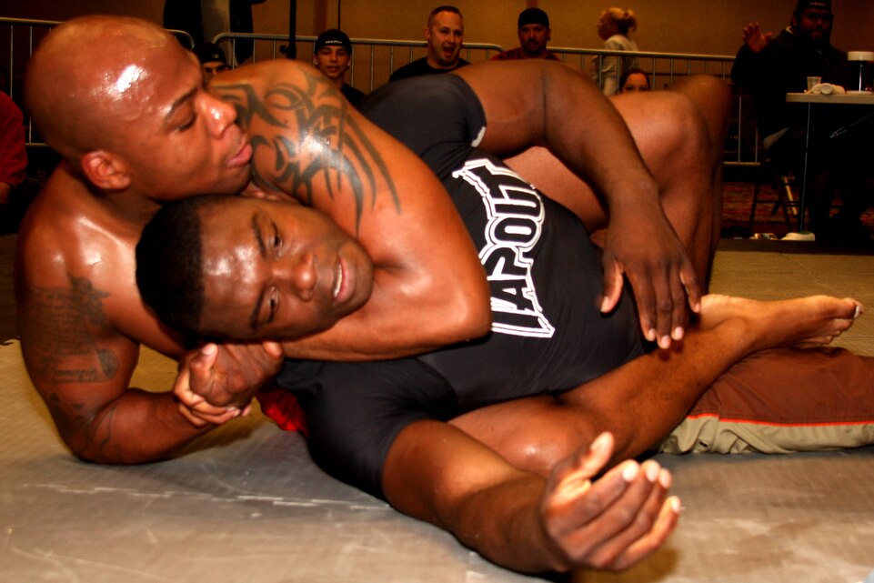 Fight Club 29 veteran Omar Askew puts his final opponent, Michael Childs, into a rear naked choke for the win after the pair struggled for 21 minutes in the longest match of the Grappling Experience Tournament in Las Vegas Jan. 9. Askew won a gold medal in his weight class and a bronze medal in the Intermediate Absolute Division.