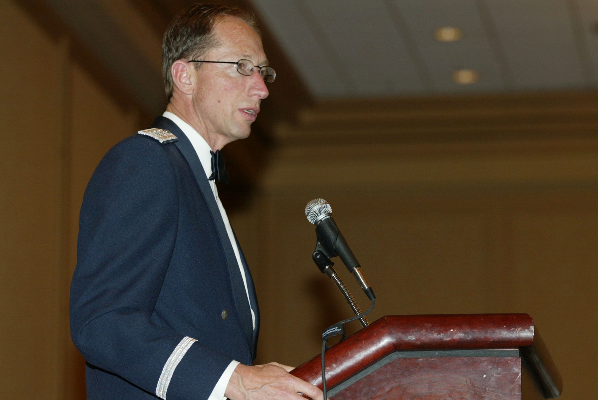 Maj. Gen. James Rubeor, 22nd Air Force commander, was the guest speaker and provided the keynote address during the 2010 Chief Master Sergeant Induction Ceremony held Jan. 9 at the Renaissance Waverly. Dobbins inducted five Chiefs during the ceremony. (U.S. Air Force photo/Don Peek)
