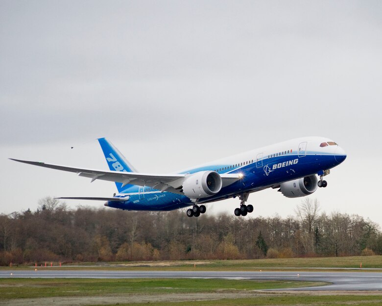 Boeing 787 Dreamliner Flight Tested By Former Air Force Test Pilot At ...