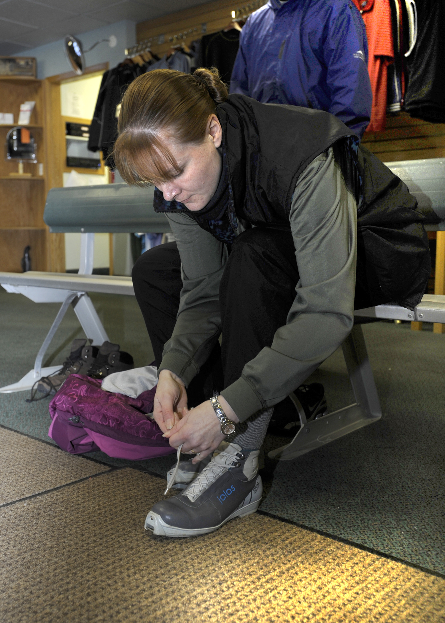 Elmendorf team makes effort in dark months > Air Force > Display