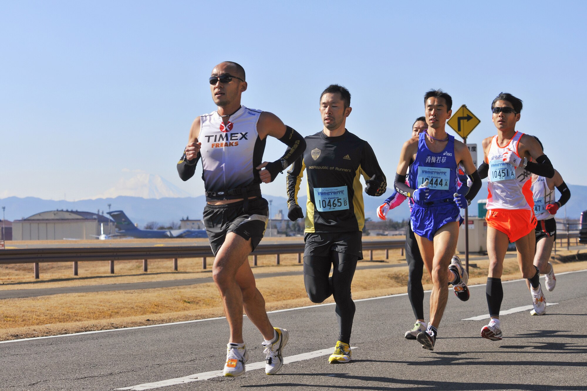 YOKOTA AIR BASE, Japan -- Yokota Striders Running Club held the 29th Annual Frostbite Race, Jan. 17.  Yokota Air Base provided 9,000 participants with a unique running location. (U.S. Air Force photo/Osakabe Yasuo)