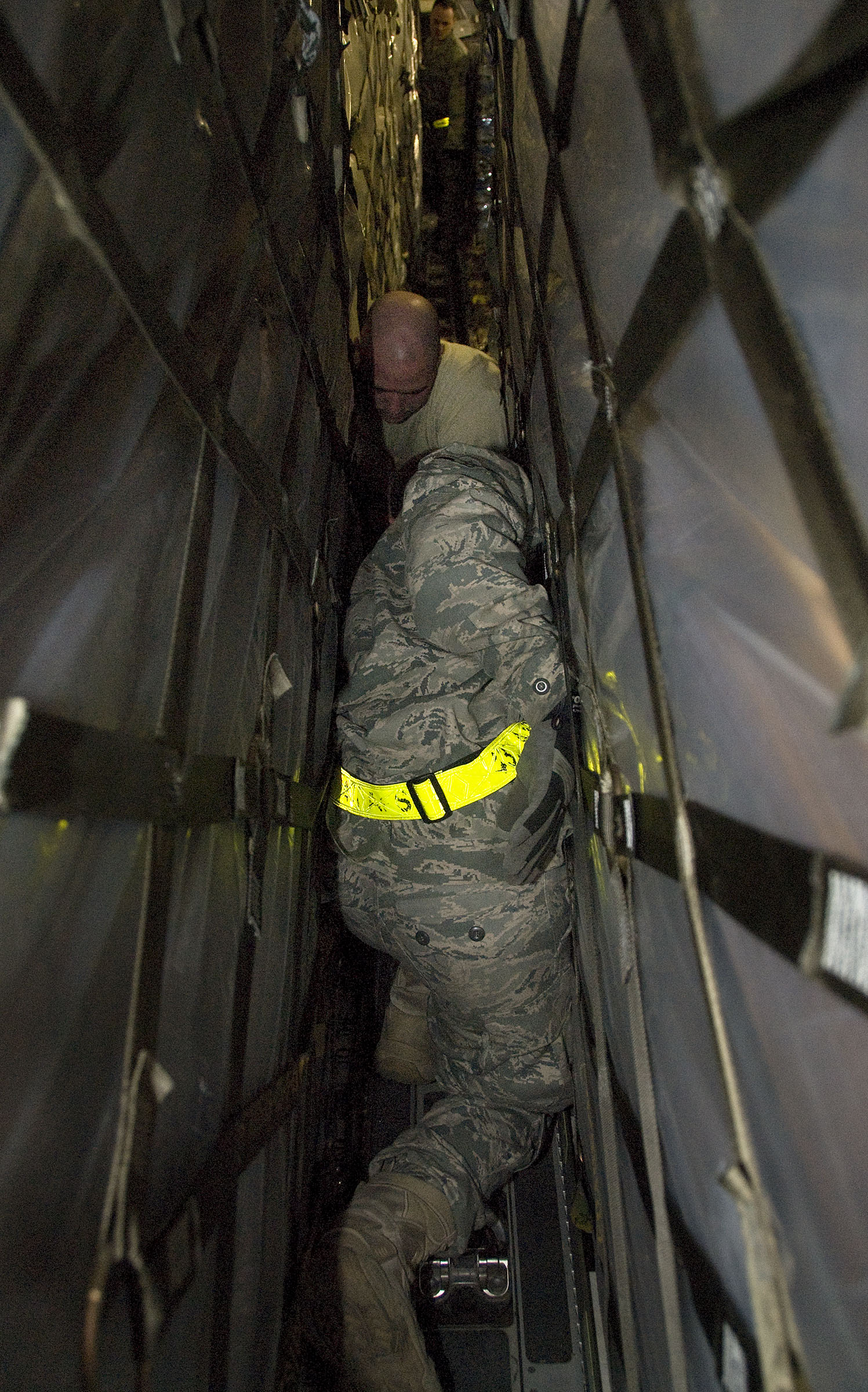 charleston-aerial-port-supplies-116-000-pounds-of-food-water-to-haiti-jan-18