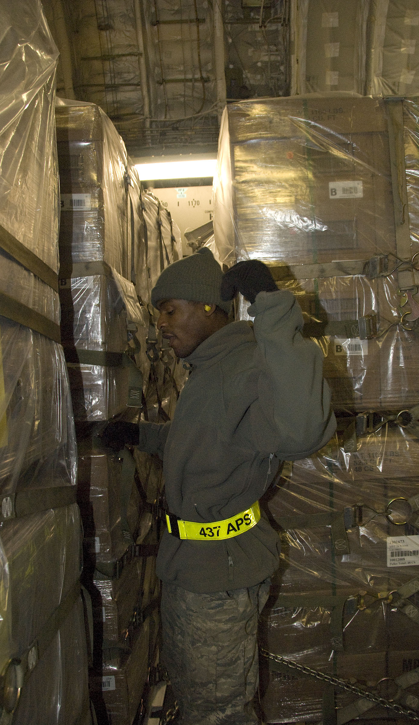 charleston-aerial-port-supplies-116-000-pounds-of-food-water-to-haiti-jan-18