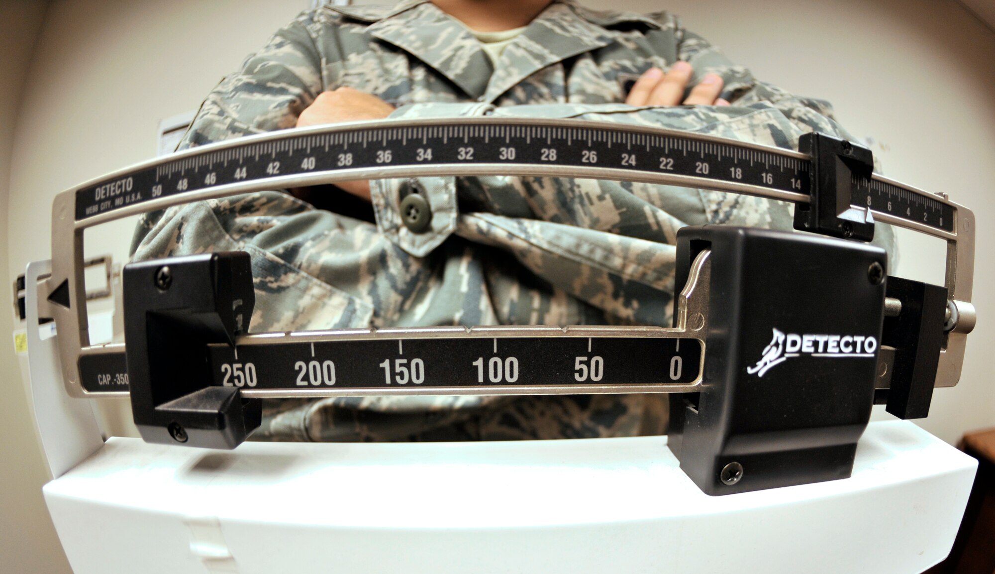 BUCKLEY AIR FORCE BASE, Colo. -- Registration for Buckley's fourth annual "Biggest Loser" competition will continue through Jan. 27.  The event will allow active duty military, Department of Defense civilians, retirees and dependants 18 years of age and older to compete against each other while jump-starting a healthy change in their lifestyles.  (U.S. Air Force photo by Senior Airman Kathrine McDowell)