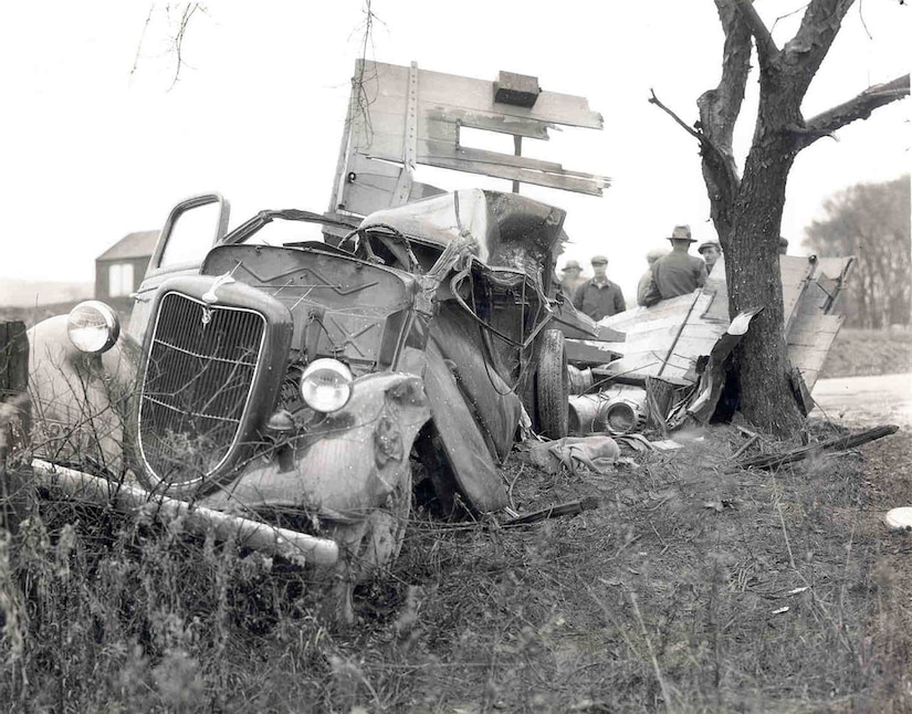 THE BIZARRE HISTORY OF CAR ACCIDENTS - The tragic, peculiar and ...