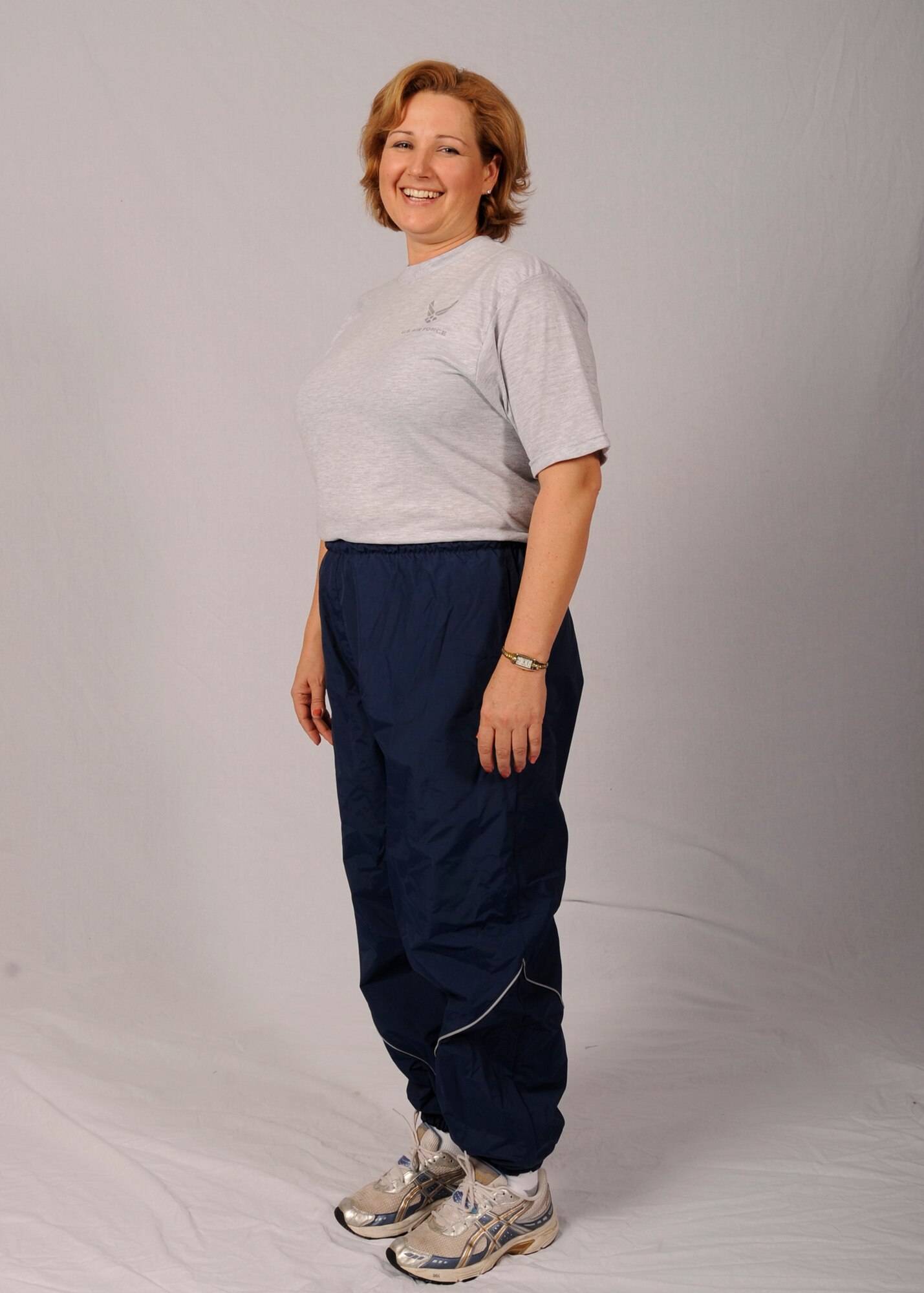 Maj. Kathryn Bienfang
Air Combat Command Public Affairs
Age: 42
Height: 5 feet, 9 inches
Weight: 193 pounds
Waist: 38 inches
