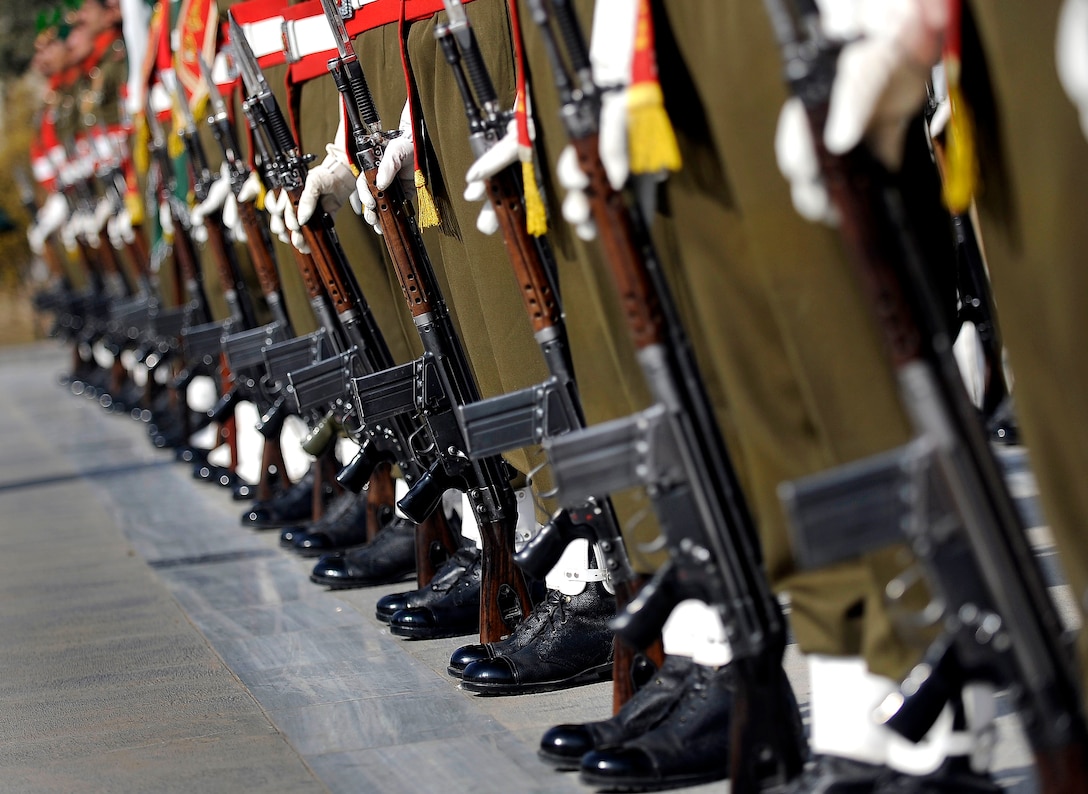 A Pakistani Honor Guard prepares for the arrival of U.S. Defense Secretary Robert M. Gates at the Army's Martyr's Monument that honors the sacrifices of security forces and citizens in their fight against extremists in Rawalpindi, Pakistan, Jan. 21, 2010.