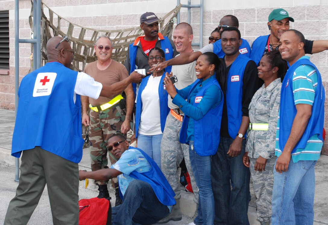 AF, Navy help Red Cross volunteers reach Haiti