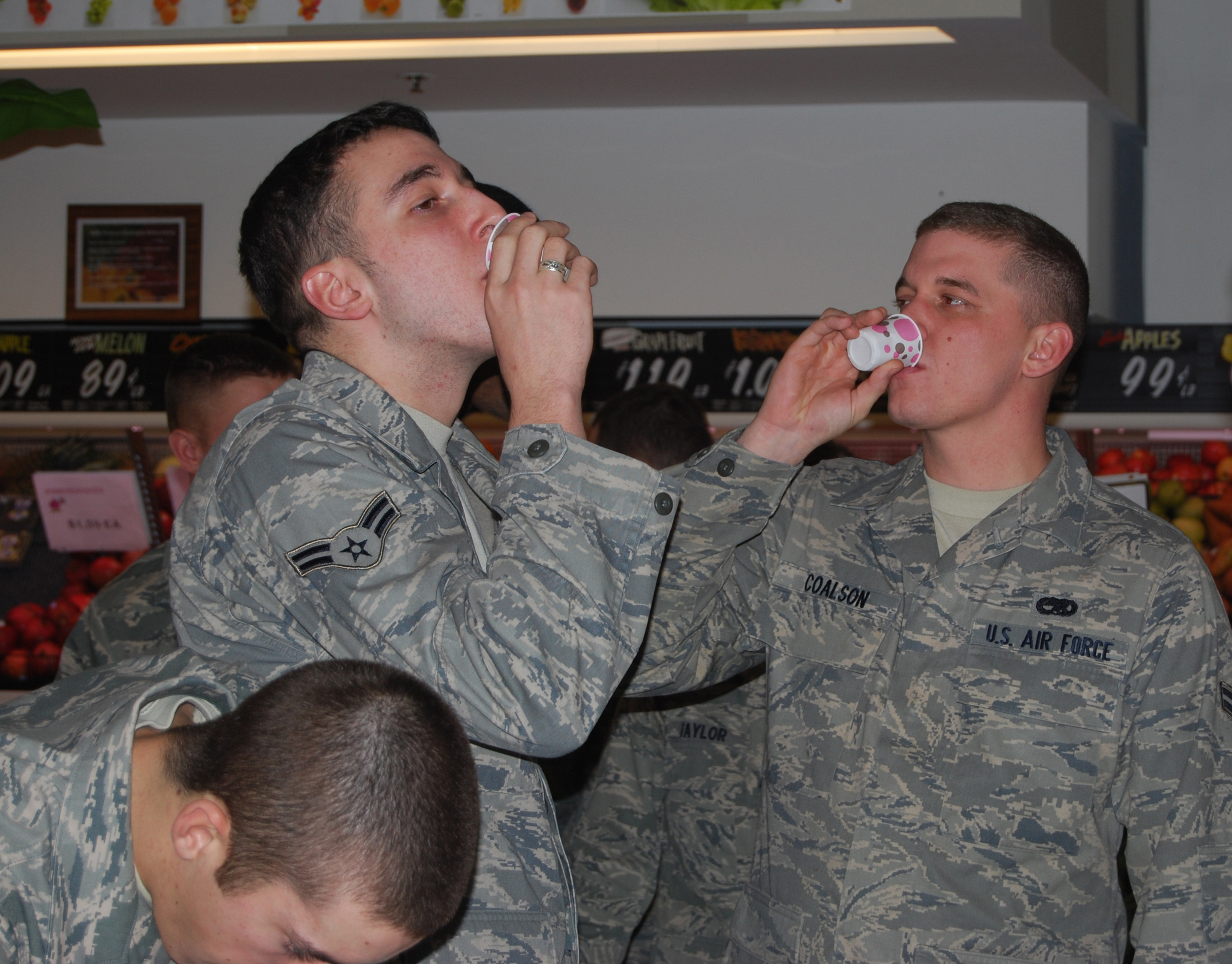 Base commissary holds informational tour for young Airmen > Malmstrom
