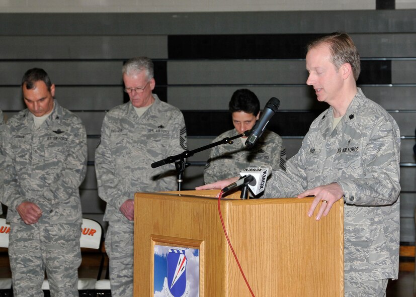 Chaplain Scott Doby gives the invocation during a Hometown Heroes Salute ceremony at Ritenour High School Jan. 23. More than 200 Airmen were recognized for their outstanding performance during deployments in support of Operations Enduring Freedom, Iraqi Freedom and Noble Eagle. (Photo by Master Sgt. Mary-Dale Amison)