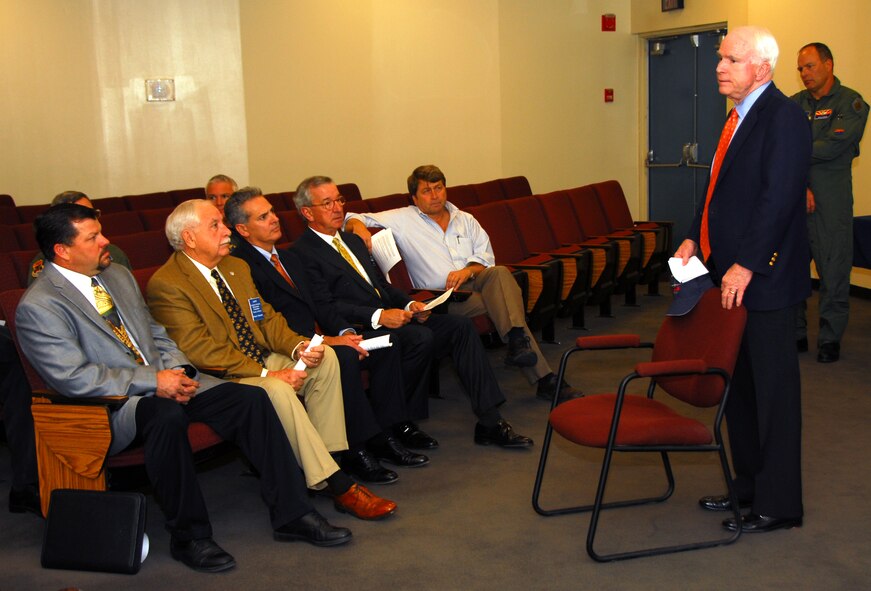 U.S. Senator John McCain talks with members of the 162nd Fighter Wing Minuteman Committee about his support for Tucson as a candidate for the Air Force’s new F-35 Lightning II, Nov. 24, 2009. Last week the committee launched the F-35 support project, Tucson Lightning. Southern Arizonans may now register their support for Tucson on the Tucson Lightning Web site, TucsonF35.com. (Courtesy photo)