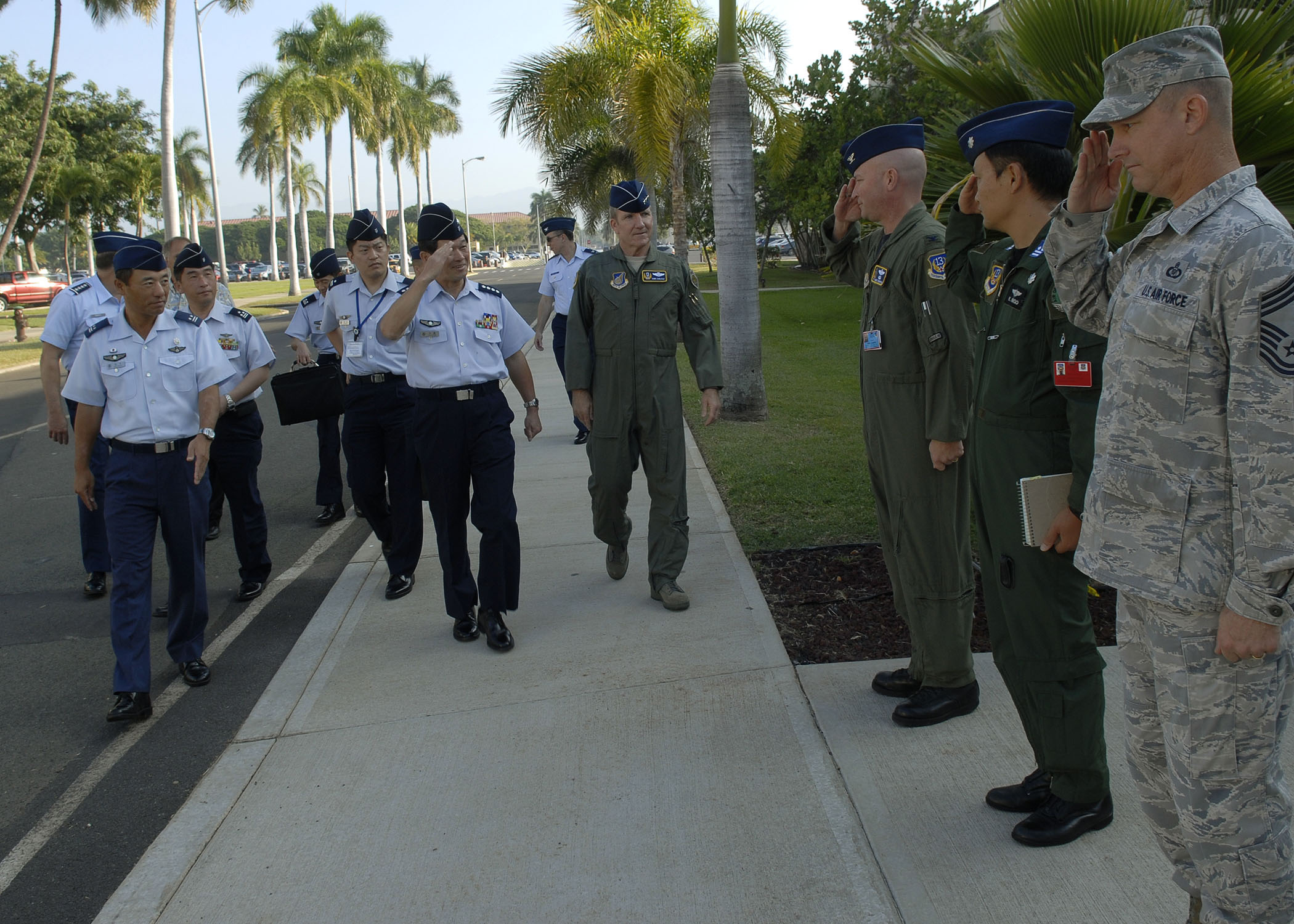JASDF chief of staff pays visit to Hickam > Pacific Air Forces > Article Display