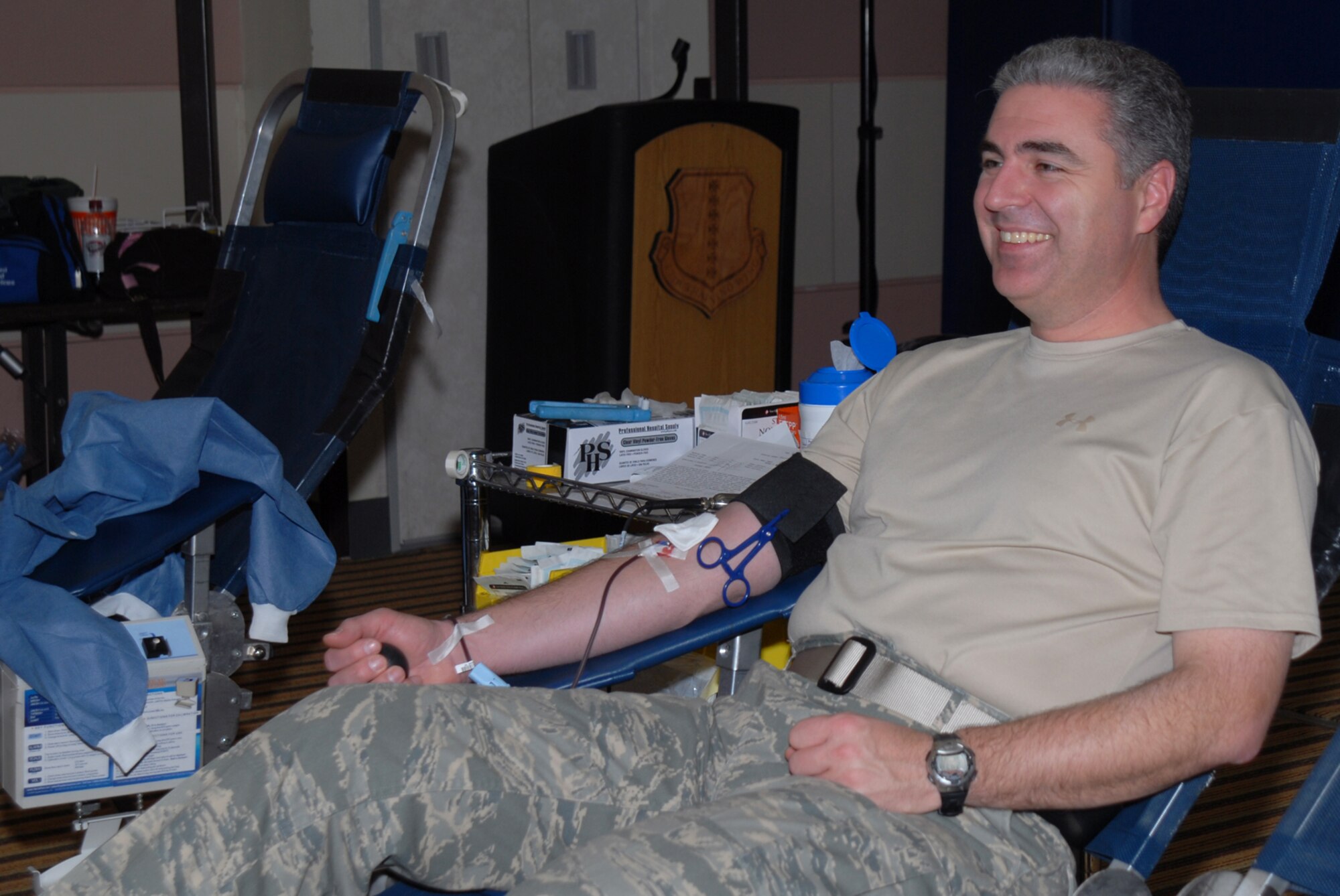 GOODFELLOW AIR FORCE BASE, Texas -- Col. Thomas Geary, 17th Training Wing commander, donates blood during a drive hosted by the United Blood Services, Jan. 27, 2010. The blood drive was conducted to help supply Wilford Hall at Lackland Air Force Base, Texas. (U.S. Air Force photo/Staff Sgt. Laura R. McFarlane)
