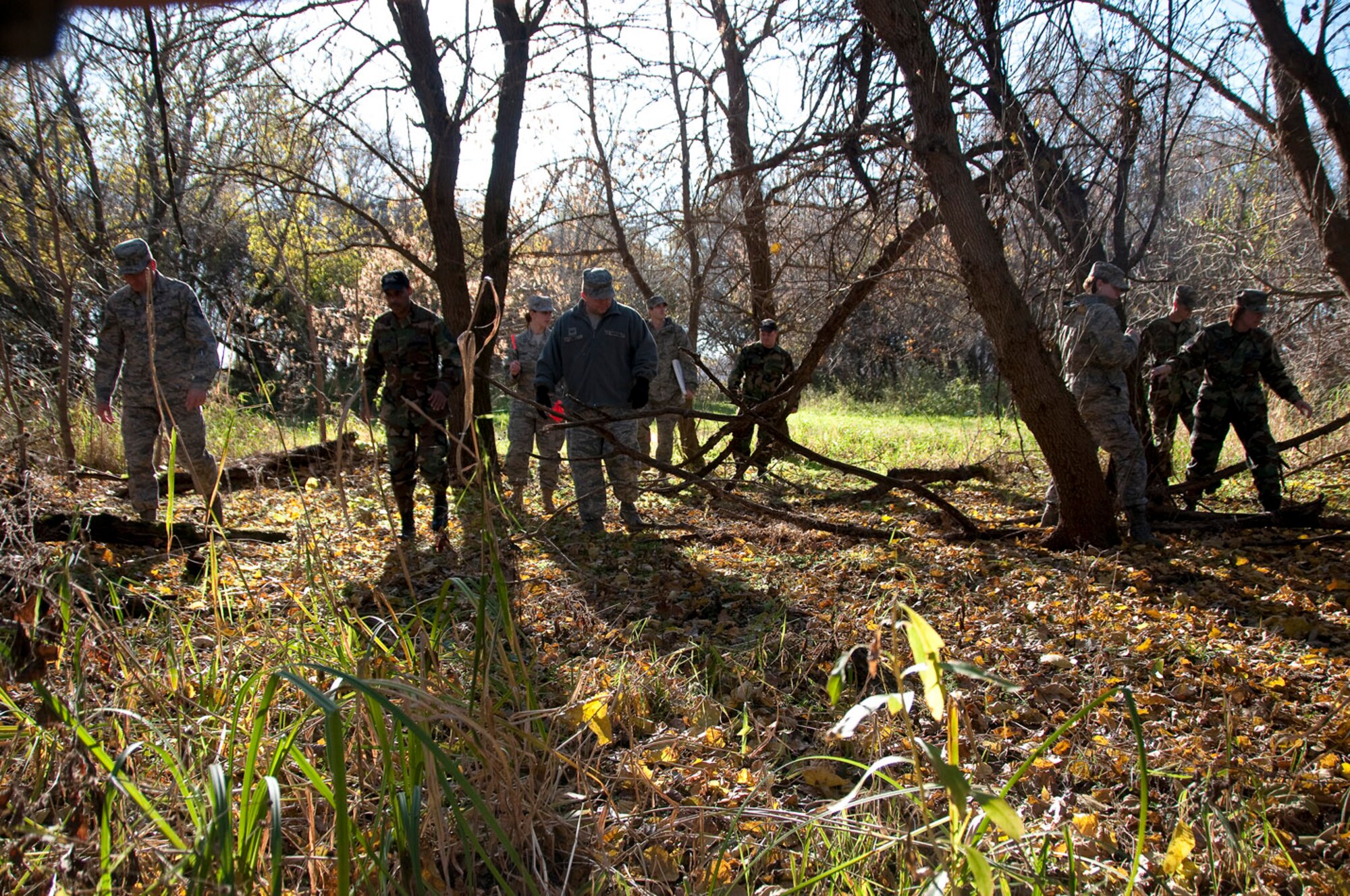 139 Airlift Wing members conduct a search and recovery exercise Nov. 4, 2009 in St. Joseph, Mo., to help enhance their abilities for possible operations. (U.S. Air Force photo by Master Sgt. Shannon Bond)