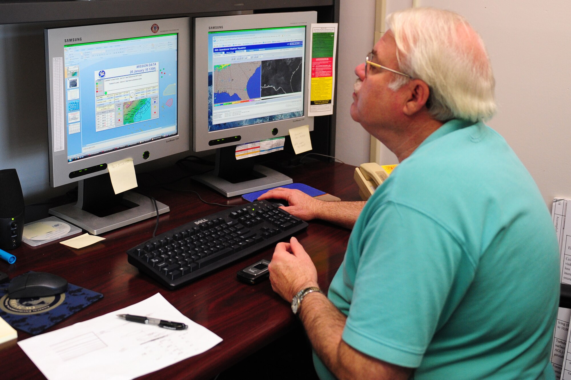 SHAW AIR FORCE BASE, S.C. -- Fred Harmon, 20th Operations Support Squadron meteorological technician, examines weather patterns Jan. 20. His observations are used to produce weather forecasts and inclement weather advisories for Team Shaw. (U.S. Air Force photo/2nd Lt.Tony Richardson)
