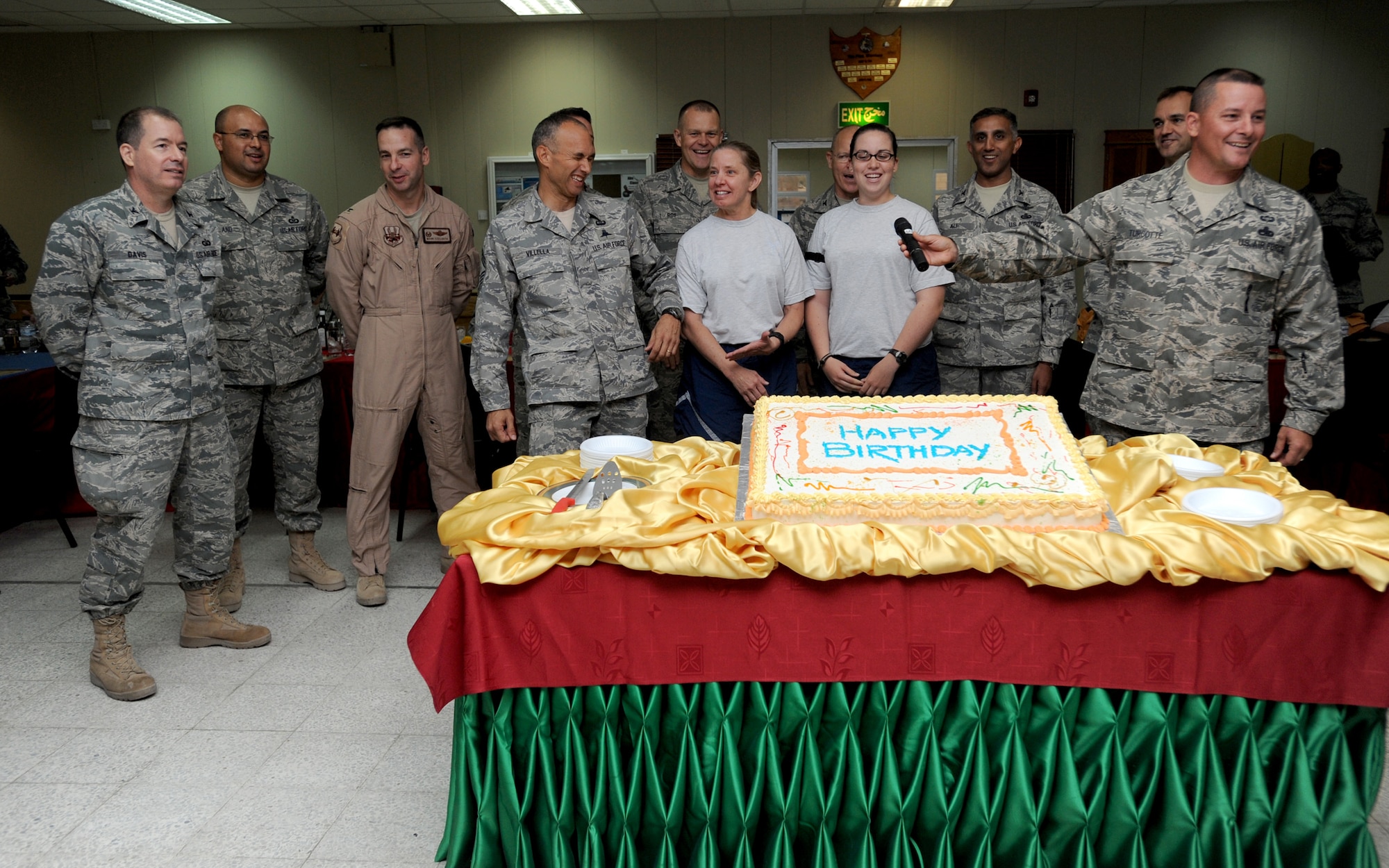 air-force-leaders-drop-in-on-birthday-celebration-at-386th-aew-u-s