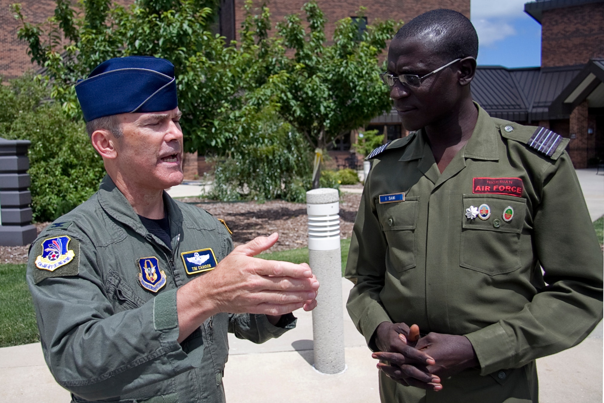 Commander to commander > Grissom Air Reserve Base > Article Display