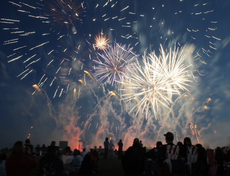 RAF MILDENHALL, England – Fireworks light up the evening sky above RAF Feltwell during the annual 4th of July celebration.  The festivities included games, rides, contests and food booths.  (U.S. Air Force photo/Staff Sgt. Thomas Trower)