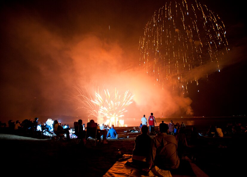 MISAWA AIR BASE, Japan -- Fireworks light up the sky over Lake Ogawara during Freedom Fest July 5. Held annually, Freedom Fest gives service members a chance to experience Independence Day away from the U.S. (U.S. Air Force photo/Staff Sgt. Chad C. Strohmeyer)