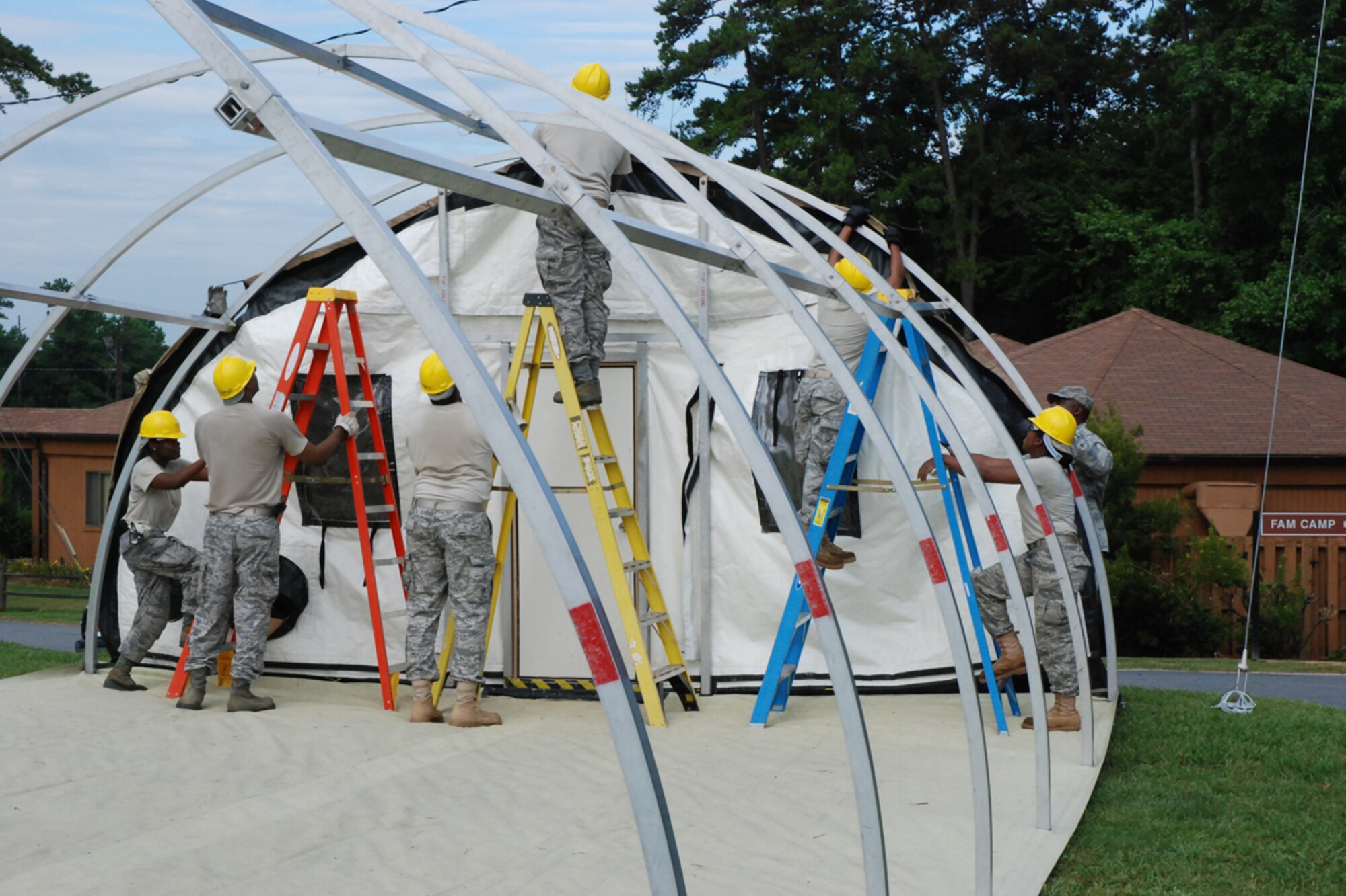 Members of the 94th Services Squadron participated in quarterly Single Pallet Expeditionary Kitchen (SPEK) Training July 10 at Dobbins Lakeside Facility. The SPEK fits on a standardized load pallet, can be operated by as few as four Airmen, takes approximately four hours to set up and can be easily loaded on a C-130 aircraft. With the SPEK, Services personnel can provide 550 Airmen a hot meal minutes after setup (U.S. Air Force photo/Master Sgt. James Branch)