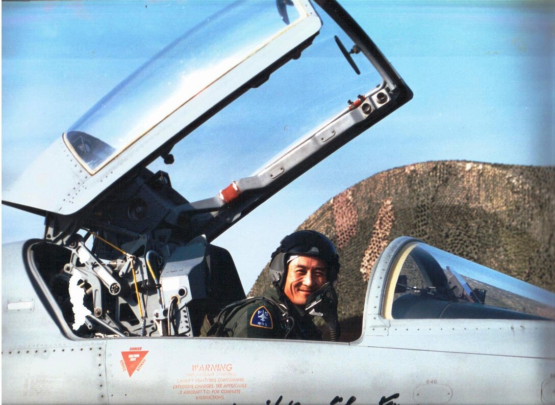 Dr. So Chin Tae, a retired lieutenant general and South Korean airpower analyst recently visited the 908th Airlift Wing. He is preparing a study for the ROKAF to consider building a reserve component within its organization. December 1985: Then-BGen. So, commander of the ROKAF’s 10th Fighter Wing, prepares to exit the cockpit of an F-5E after landing at Suwon Air Base, south of Seoul. (Photo courtesy of Dr. So Chin Tae)