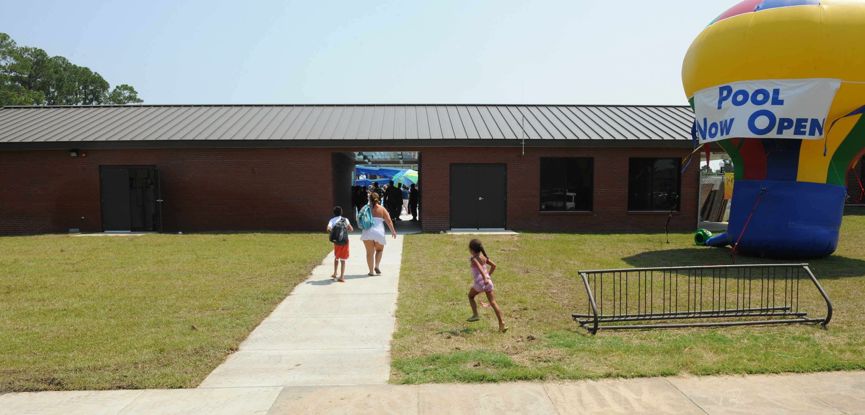 New outdoor pool opens, helps relieve the heat > Moody Air Force Base
