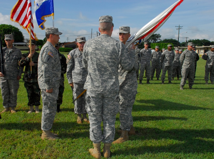 ARFOR Welcomes New Commander > Joint Task Force-Bravo > Display