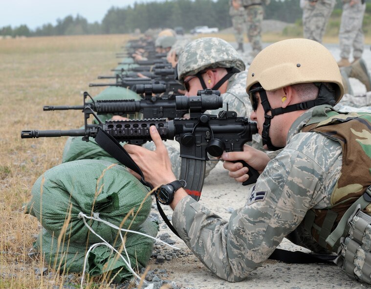 Airmen zero weapons during Exercise Allied Strike 10 July 23, 2010, in Grafenwoehr, Germany. Allied Strike is Europe's premier close air support exercise, held annually to conduct robust, realistic CAS training that helps build partnership capacity among NATO nations and joint services while refining the latest operational CAS tactics. (U.S. Air Force photo/Senior Airman Caleb Pierce) 