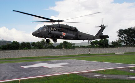 SOTO CANO AIR BASE, Honduras --  Medical Element and 1-228th Aviation Regiment personnel conduct a HOT/COLD Aircraft loading class here July 27. (U.S. Air Force photo/Tech. Sgt. Benjamin Rojek)