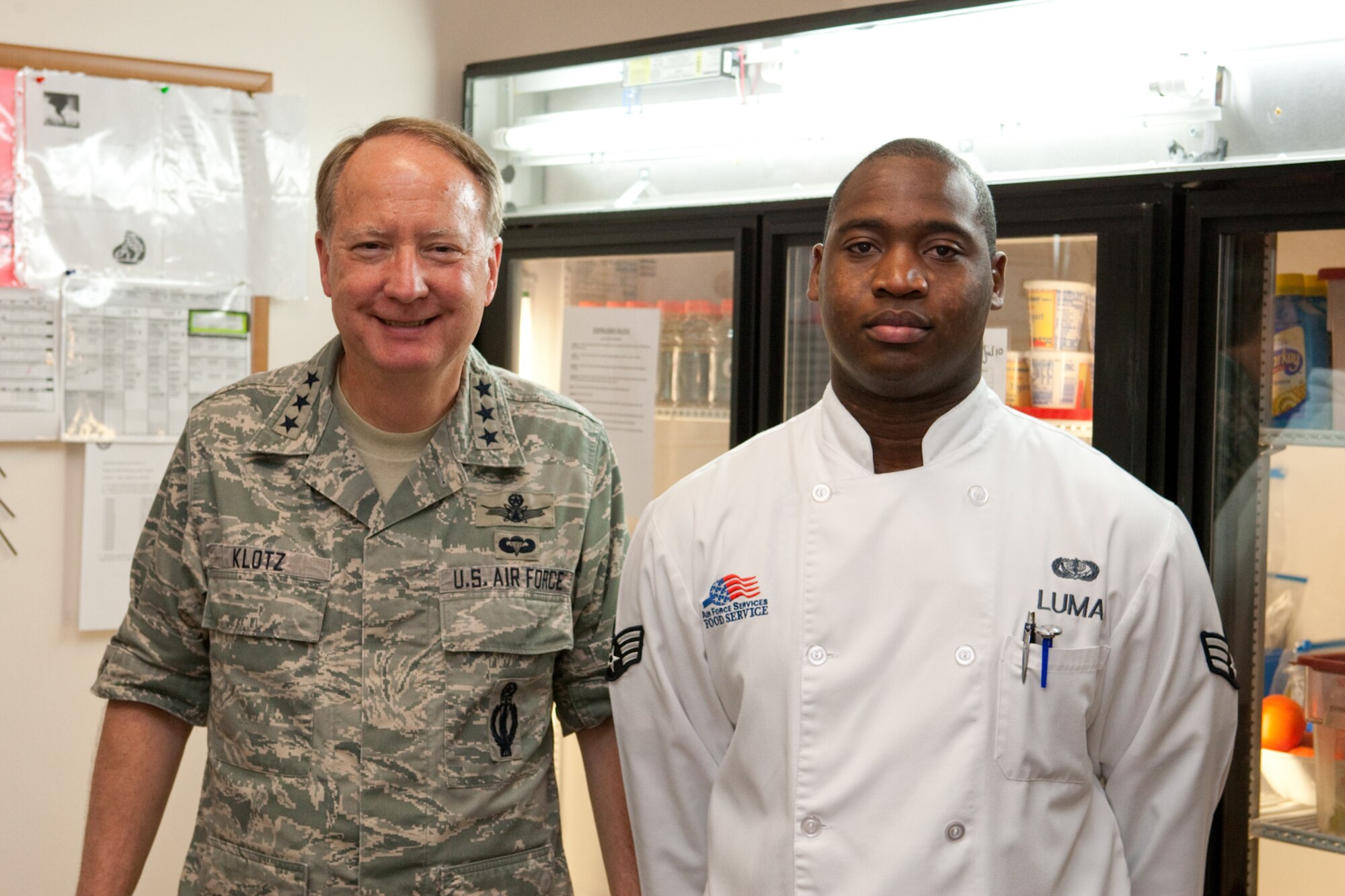 Lt. Gen. Frank Klotz, Air Force Global Strike Command commander and Senior Airman Patrick Luma, 319th Missile Squadron Missile Alert Facility chef, met
following an FE Warren tour and briefing at Missile Alert Facility Alpha-01 during his visit Friday. (U.S. Air Force photo by Jeff Allred)
