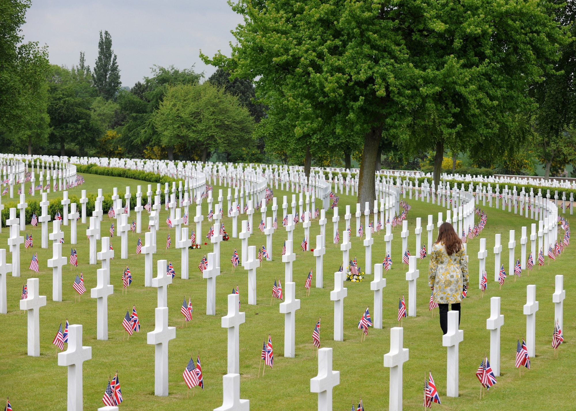 RAF MILDENHALL, England – 3812 Headstones rest across about 30 acres of land at the Madingley Memorial Cemetery May 31.  The land was donated by the University of Cambridge with the authorization of the British Government Dec. 7, 1943.  The Memorial Day ceremony included key note speakers, wreath laying and fly-overs by C-130 Hercules, KC-135 Stratotanker and F-15E Strike Eagles from RAF Lakenheath. (U.S. Air Force photo/ Staff Sgt. Jerry Fleshman)