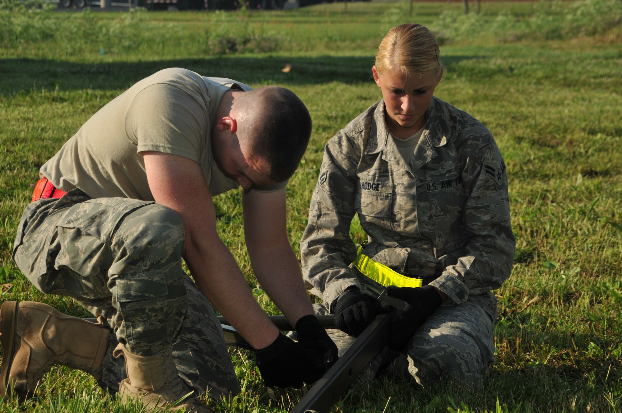 The 126th Force Support Squadron erect tents at the start of a three day
bivouac exercise at Scott AFB, Ill. Units of the 126th Air Refueling Wing,
Illinois Air National Guard, routinely practice deployment procedures to
maintain their state of readiness. (U.S. Air Force photo by Tech Sgt.
Johnathon Orrell)