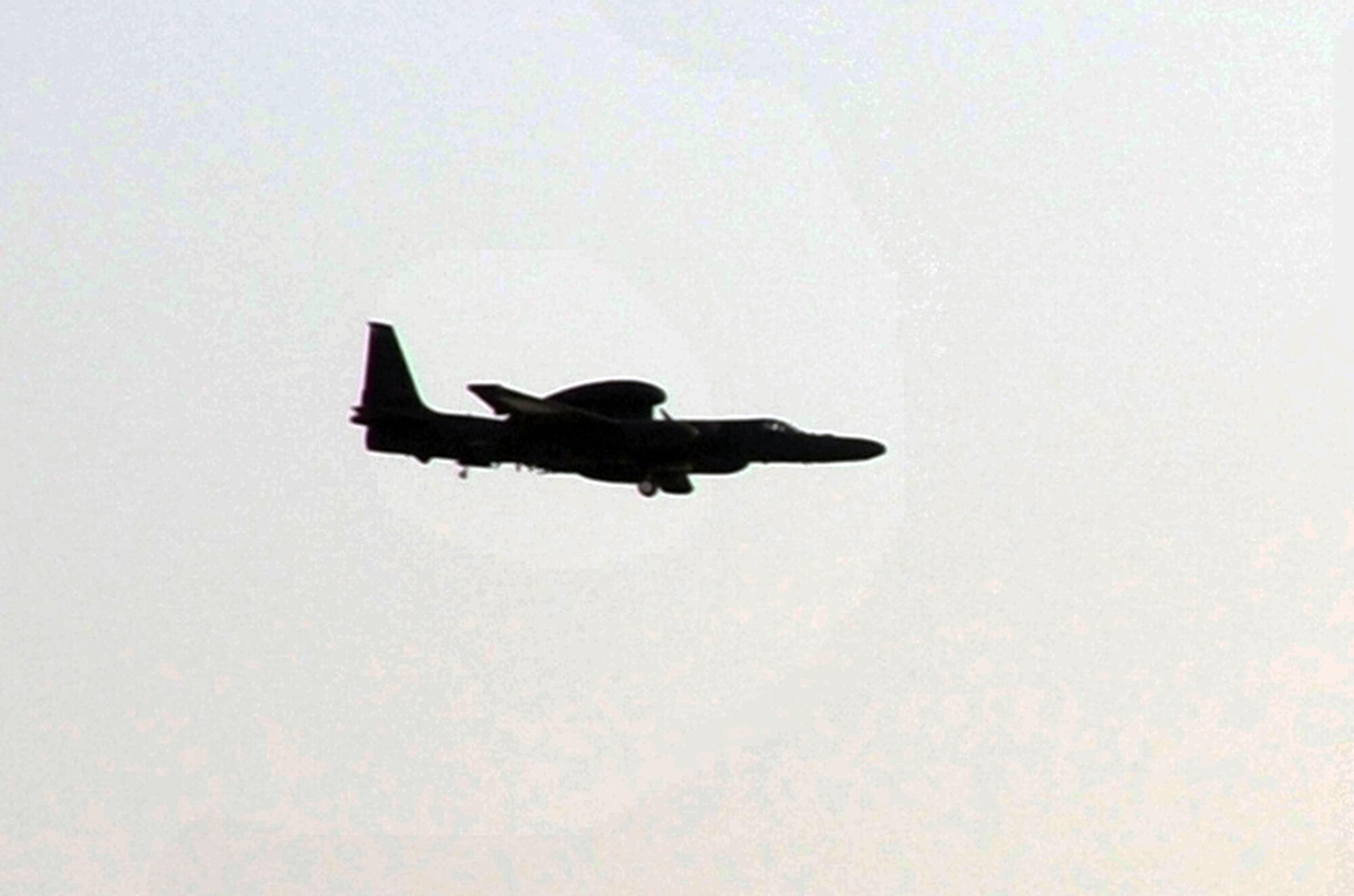 A U-2 Dragon Lady assigned to the 99th Expeditionary Reconnaissance Squadron of the 380th Air Expeditionary Wing returns from a mission May 29 at a non-disclosed base in Southwest Asia on May 29, 2010. The 380th AEW is home to the KC-10 Extender, U-2 Dragon Lady, E-3 Sentry and RQ-4 Global Hawk aircraft. The wing is comprised of four groups and 12 squadrons and the wing's deployed mission includes air refueling, air battle management, intelligence, surveillance and reconnaissance in support of overseas contingency operations in Southwest Asia. The 380th AEW supports operations Iraqi Freedom and Enduring Freedom and the Combined Joint Task Force-Horn of Africa. (U.S. Air Force Photo/Master Sgt. Scott T. Sturkol/Released)