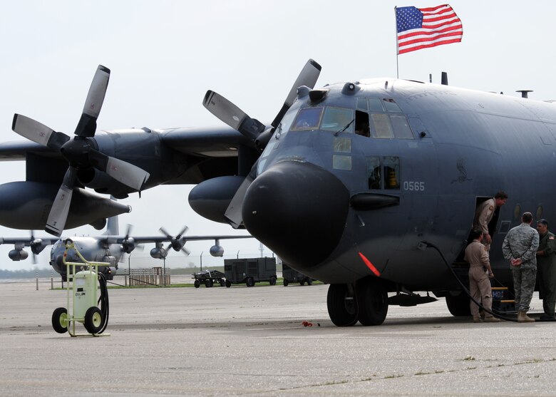919th Special Operations Wing reservists exit a Combat Talon while another taxis in at Eglin Air Force Base, Fla., June 6. More than 70 Airmen from Duke Field returned home from an Operation Iraqi Freedom deployment June 5 and 6. Friends, family, co-workers and community leaders came out to greet them and welcome the Airmen home. (U.S. Air Force photo/Tech. Sgt. Samuel King Jr.)