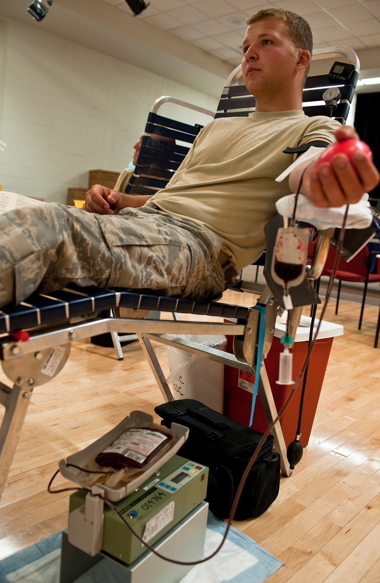 HOLLOMAN AIR FORCE BASE, N.M. -- Airman 1st Class Jacob Shoff, 49th Civil Engineer Squadron, donates blood at the Armed Forces Blood Drive June 7, 2010. Airman Shoff has donated blood eight times, but the latest donation is his first at Holloman. Blood donation is a common practice and promoted to the civilian and military populations through programs sponsored by the American Red Cross and Armed Services Blood Program. (U.S. Air Force photo by Senior Airman DeAndre Curtiss / Released)