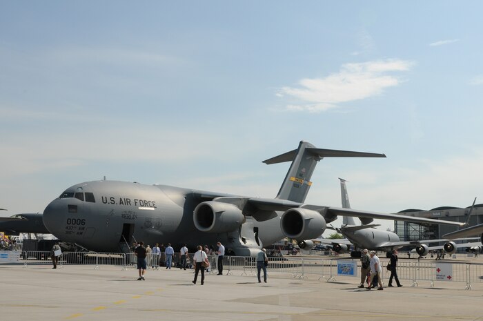 Visitors line up to see the C-17 Globemaster III "Spirit of Berlin" during the ILA 2010 Berlin International Aerospace Exhibition and Conferences June 9 at the Berlin-Schoenefeld Airport. (U.S. Air Force photo/Staff Sgt. Julius Delos Reyes)