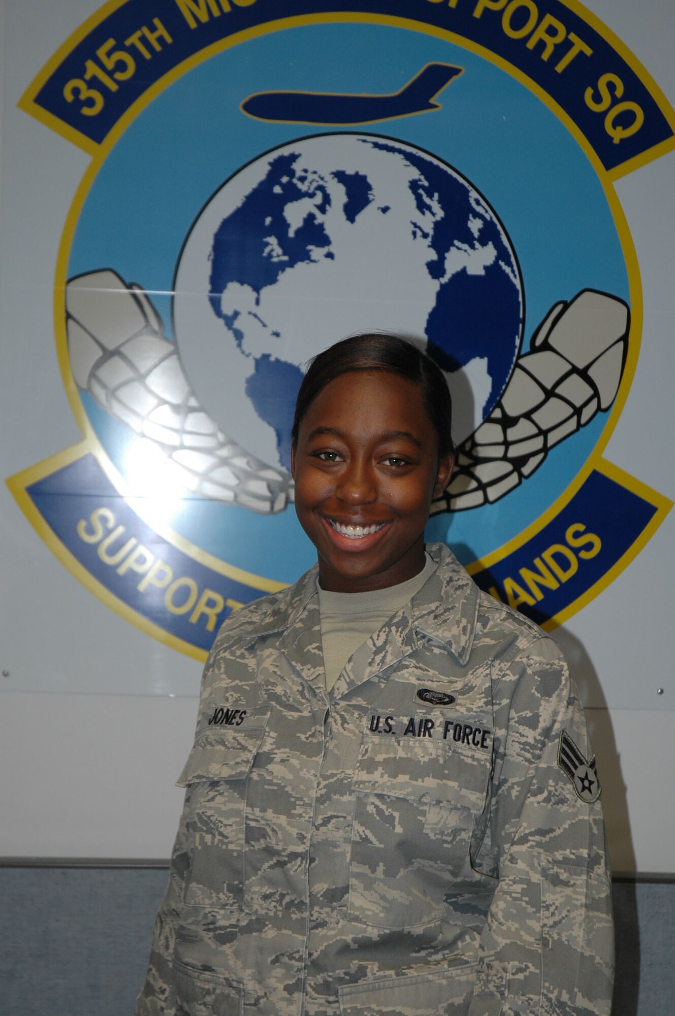 What does it mean to be a good wingman?

"Being a good wingman means you look out for the next person - be the person someone can come to," said Senior Airman Kiwai-Tikyra Jones, a command and support staff clerk for the 315th Mission Support Squadron. "It means making sure the next Airman is together." (U.S. Air Force Photo/SrA Dani Shea)
